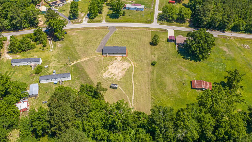 Image 83 of property listing at 496 1st Texas Road, Saint George, SC 29477