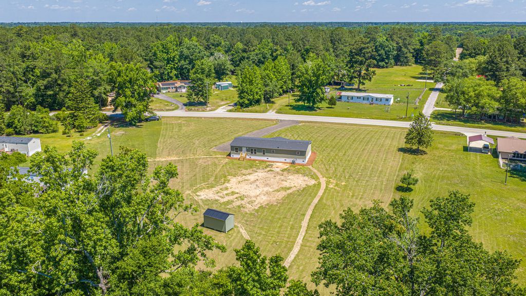 Image 84 of property listing at 496 1st Texas Road, Saint George, SC 29477