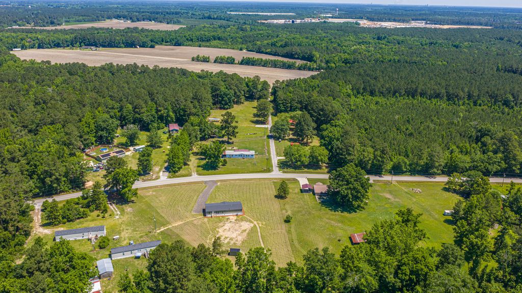 Image 85 of property listing at 496 1st Texas Road, Saint George, SC 29477