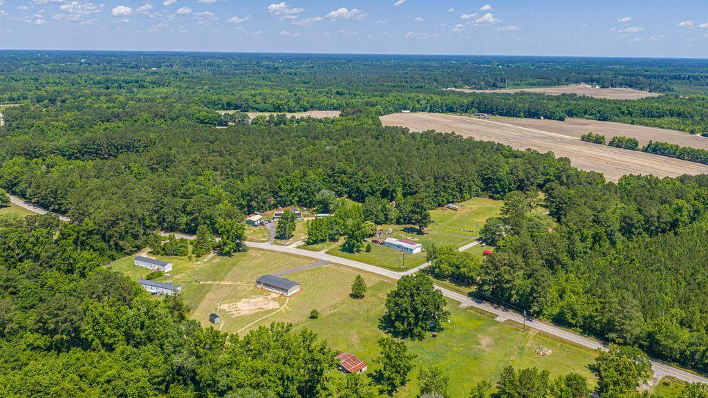 Image 89 of property listing at 496 1st Texas Road, Saint George, SC 29477