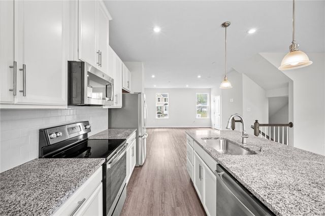 233 Chesna Drive, Whitehall, PA 15234