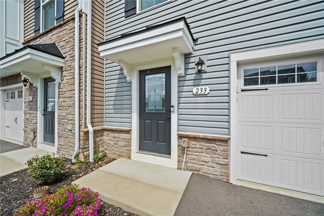 233 Chesna Drive, Whitehall, PA 15234
