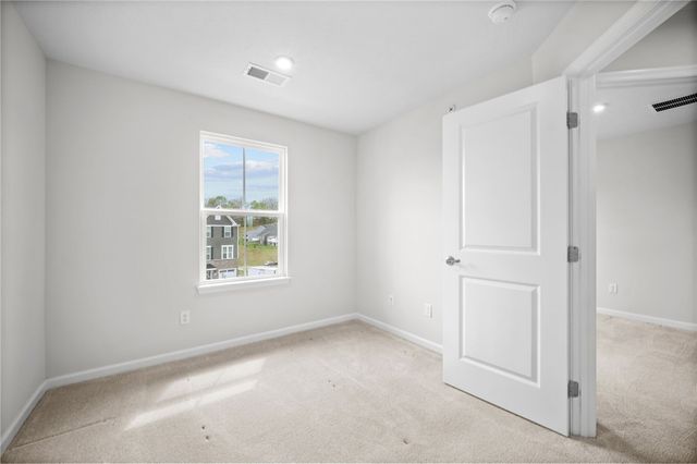 233 Chesna Drive, Whitehall, PA 15234