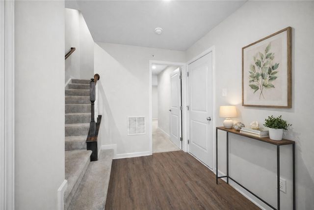 233 Chesna Drive, Whitehall, PA 15234