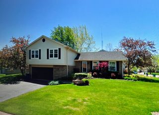715 Fieldstone Circle, Lake Zurich, IL 60047