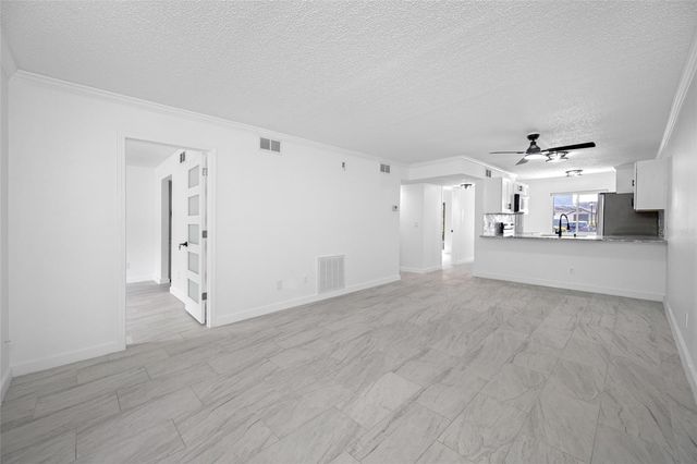 11201 122ND AVENUE 201, Largo, FL 33778