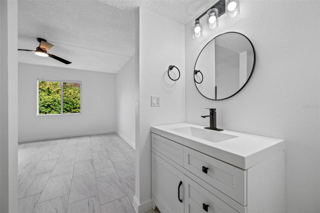 11201 122ND AVENUE 201, Largo, FL 33778