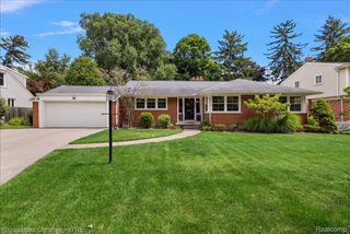 925 Westchester Way, Birmingham, MI 48009