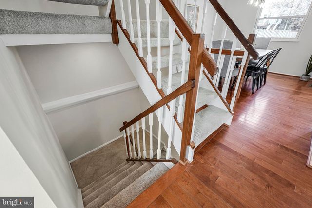 9920 OAKDALE WOODS CT, Vienna, VA 22181