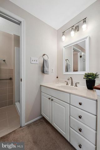 9920 OAKDALE WOODS CT, Vienna, VA 22181