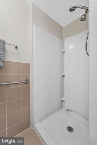 9920 OAKDALE WOODS CT, Vienna, VA 22181