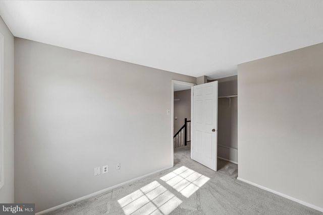 9920 OAKDALE WOODS CT, Vienna, VA 22181