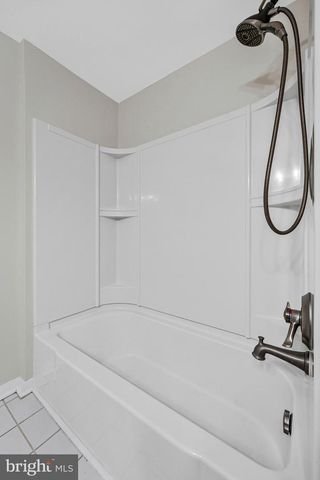 9920 OAKDALE WOODS CT, Vienna, VA 22181