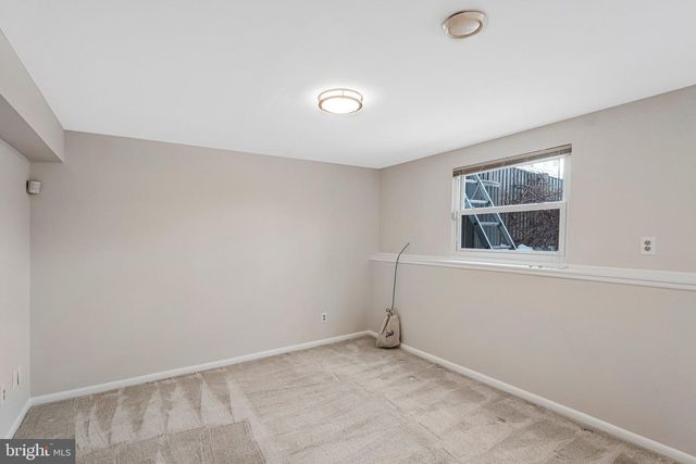 9920 OAKDALE WOODS CT, Vienna, VA 22181