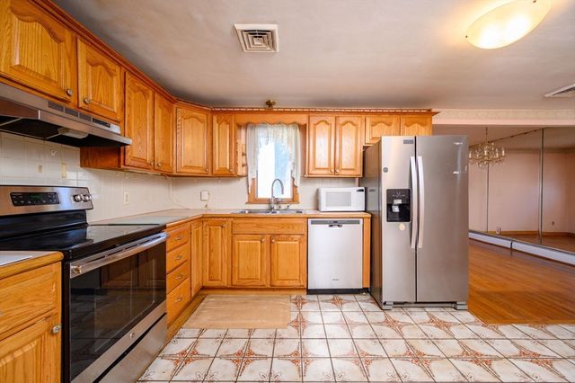 69 Mariposa, Boston, MA 02136