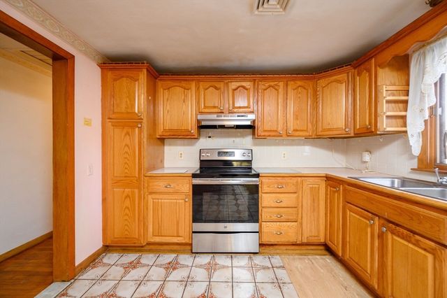 69 Mariposa, Boston, MA 02136