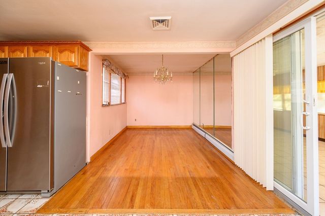 69 Mariposa, Boston, MA 02136