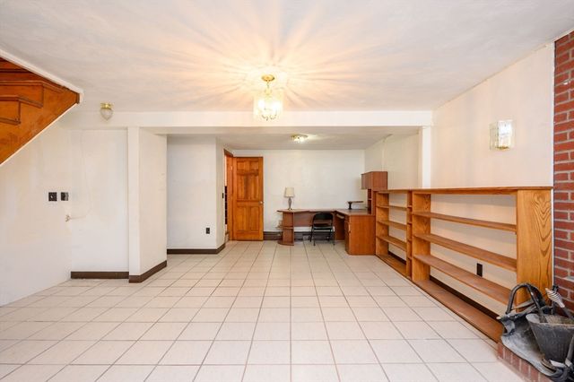 69 Mariposa, Boston, MA 02136