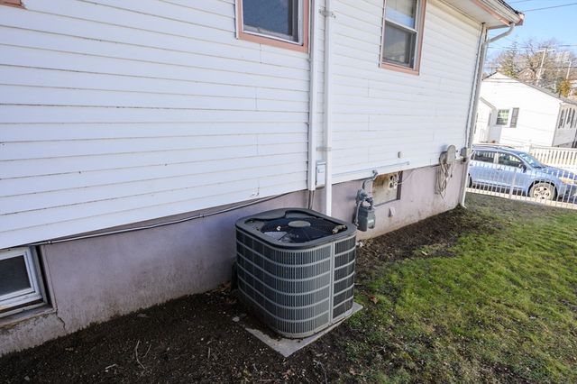 69 Mariposa, Boston, MA 02136