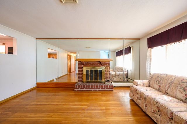 69 Mariposa, Boston, MA 02136