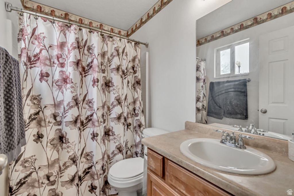 Image 12 of property listing at 474 W PUMPKIN PATCH DR, Saratoga Springs, UT 84045