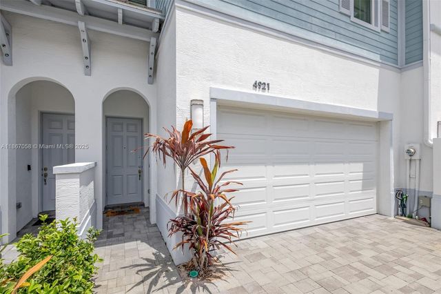 4921 Pointe Midtown Way, Palm Beach Gardens, FL 33418