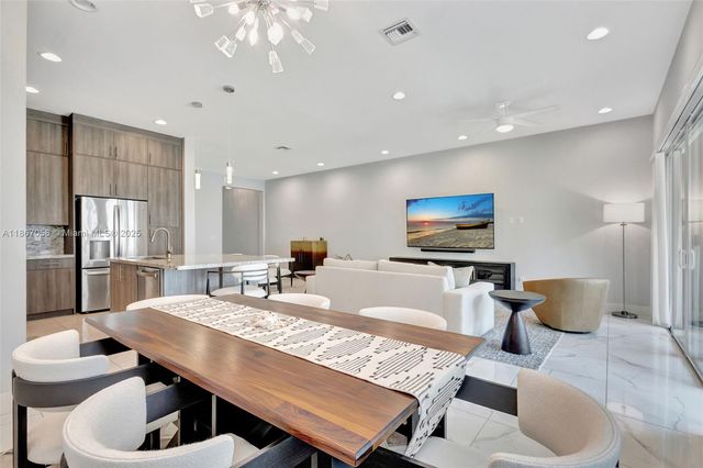 4921 Pointe Midtown Way, Palm Beach Gardens, FL 33418