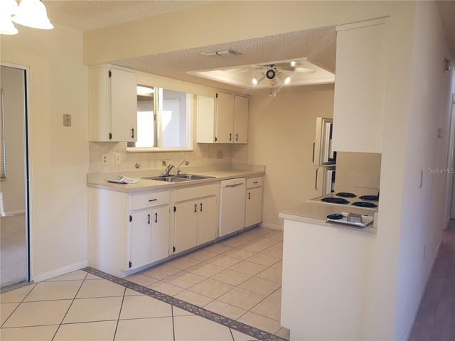 10911 SW 86TH COURT, Ocala, FL 34481
