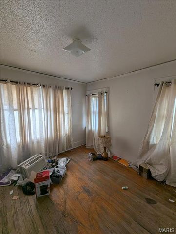 32 Blakemore Place, St Louis, MO 63121