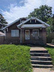 32 Blakemore Place, St Louis, MO 63121
