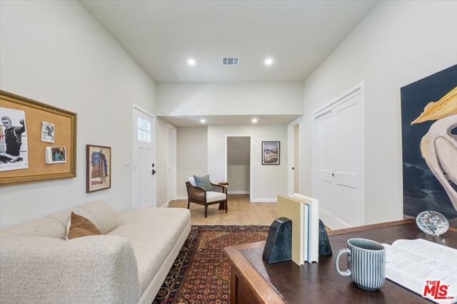 1651 S Wilton Place, Los Angeles, CA 90019