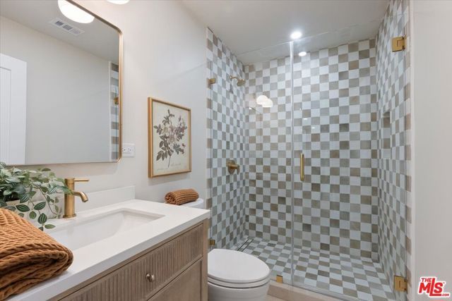 1651 S Wilton Place, Los Angeles, CA 90019