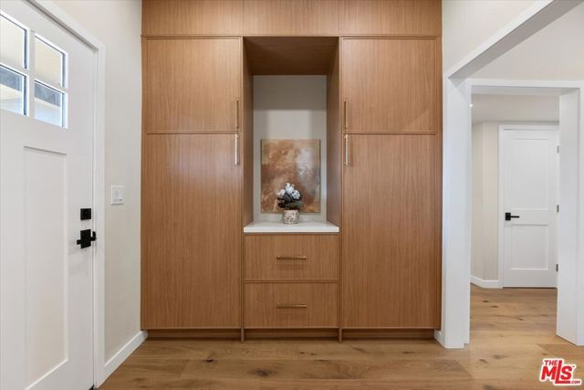 1651 S Wilton Place, Los Angeles, CA 90019