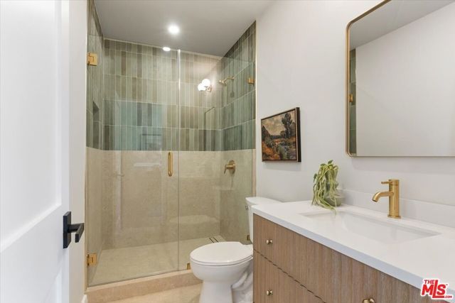 1651 S Wilton Place, Los Angeles, CA 90019