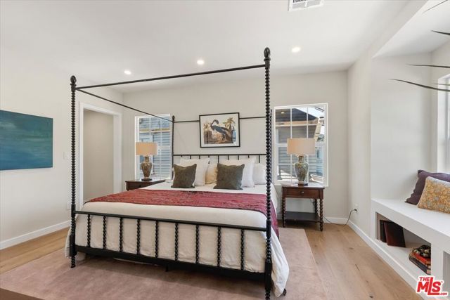 1651 S Wilton Place, Los Angeles, CA 90019