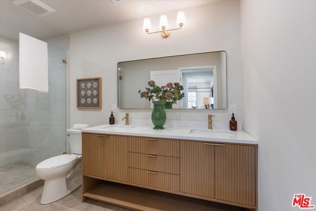 1651 S Wilton Place, Los Angeles, CA 90019