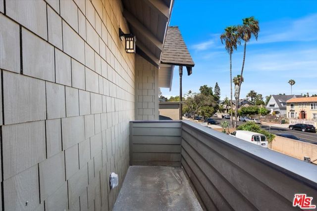 1651 S Wilton Place, Los Angeles, CA 90019