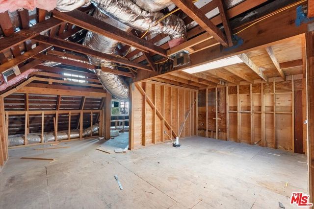 1651 S Wilton Place, Los Angeles, CA 90019
