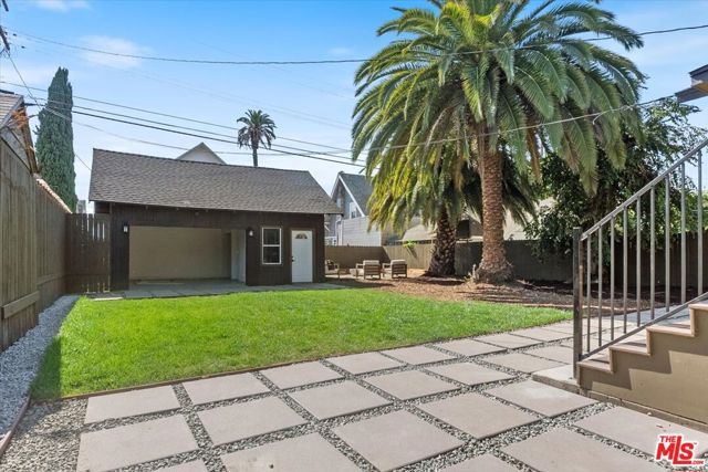 1651 S Wilton Place, Los Angeles, CA 90019