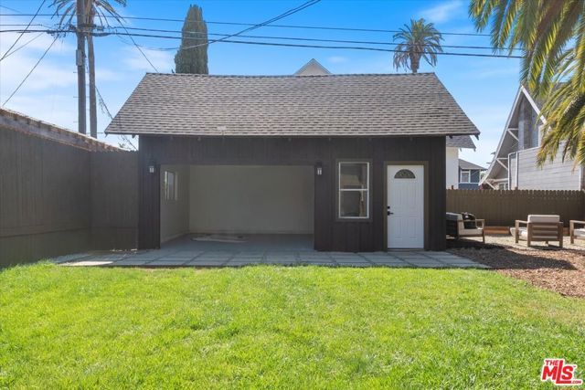 1651 S Wilton Place, Los Angeles, CA 90019