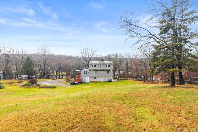11 Cross Creek Road, Cold Spring, NY 10516