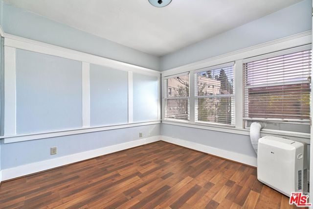 1118 Elden Avenue, Los Angeles, CA 90006