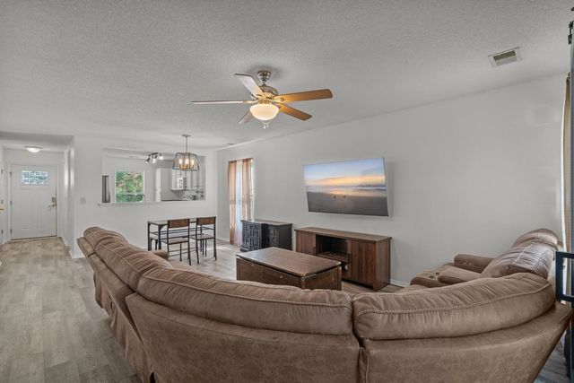 121 Bellegrove Dr., Myrtle Beach, SC 29579