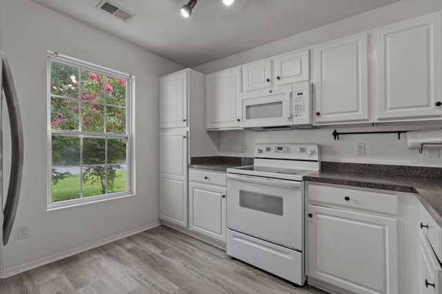 121 Bellegrove Dr., Myrtle Beach, SC 29579