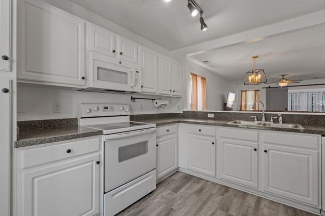 121 Bellegrove Dr., Myrtle Beach, SC 29579