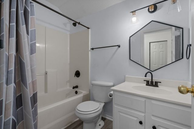 121 Bellegrove Dr., Myrtle Beach, SC 29579