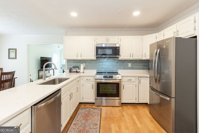 10 Dover Trail, Peachtree City, GA 30269