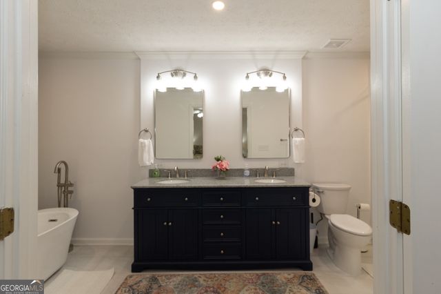 10 Dover Trail, Peachtree City, GA 30269