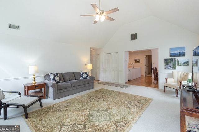 10 Dover Trail, Peachtree City, GA 30269