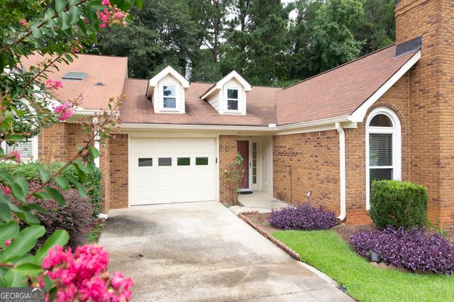 10 Dover Trail, Peachtree City, GA 30269